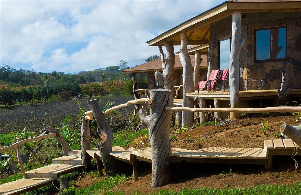 Hotel Hare Uta Hanga Roa Exterior photo