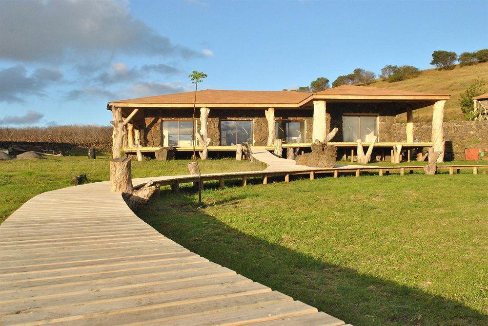 Hotel Hare Uta Hanga Roa Exterior photo